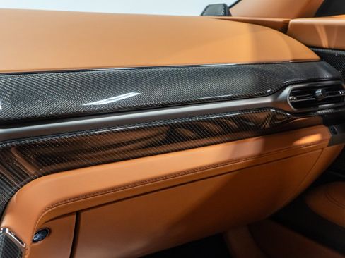 Used 2025 Aston Martin Vanquish image 50