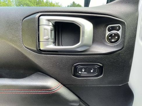 Used 2019 Jeep Wrangler Unlimited Rubicon AWD/4WD image 17