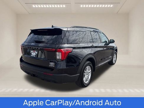 Used 2025 Ford Explorer Active AWD/4WD image 8
