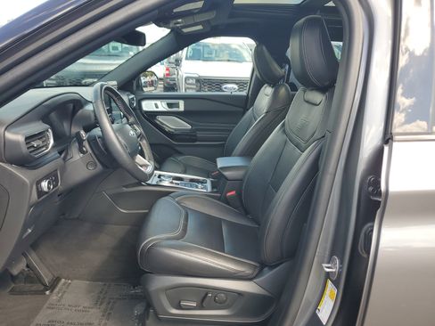 Used 2023 Ford Explorer ST w/ Equipment Group 401A image 18