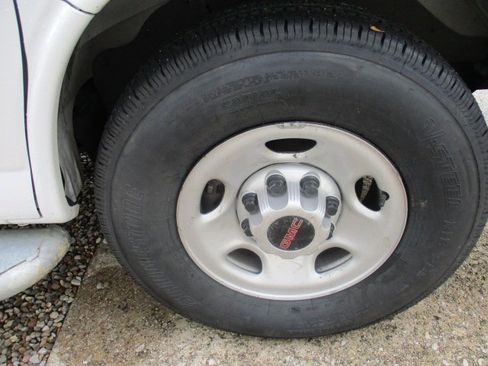 Used 2023 GMC Savana 2500 w/ Driver Convenience Package image 20