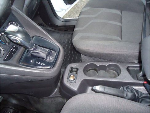 Used 2014 Ford Transit Connect XLT image 18