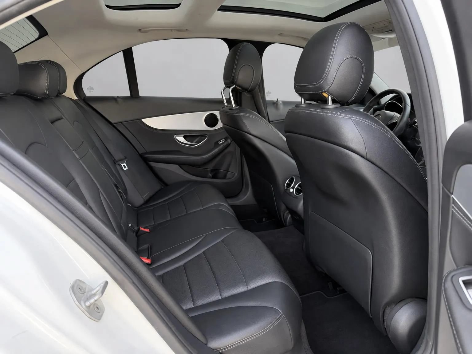 Used 2016 Mercedes-Benz C 300 4MATIC Sedan image 21