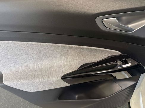 New 2026 Volkswagen ID.4 Pro image 11