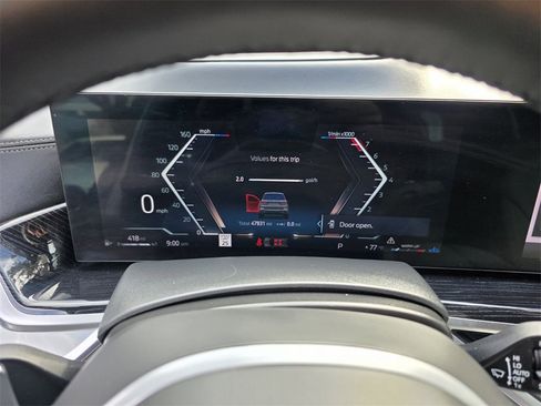 Certified 2024 BMW X7 xDrive40i w/ M Sport Package image 25