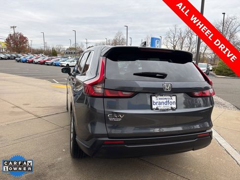 Used 2023 Honda CR-V EX image 4