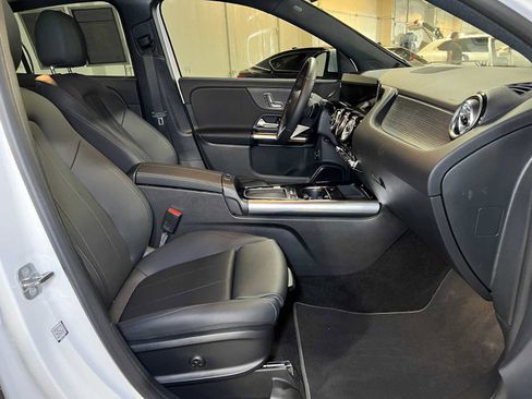 Used 2025 Mercedes-Benz GLA 250 4MATIC image 12