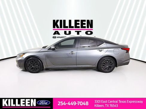 Used 2023 Nissan Altima 2.5 SV FWD image 4