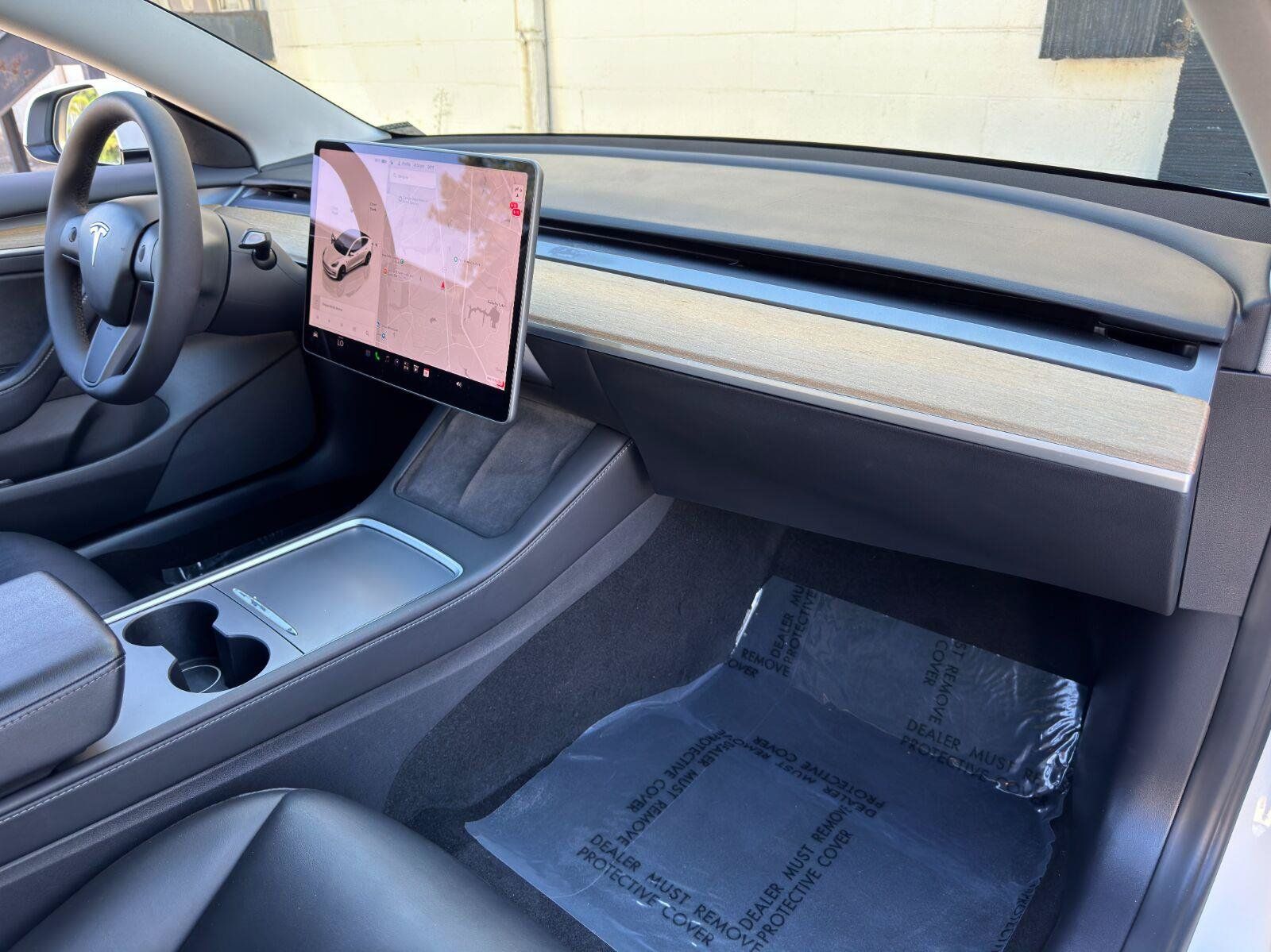 Used 2022 Tesla Model 3 Standard Range RWD image 13
