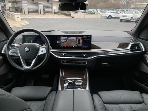 Used 2025 BMW X7 xDrive40i image 30