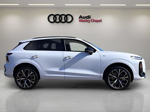 New 2026 Audi Q3 quattro 2.0T AWD/4WD image 6