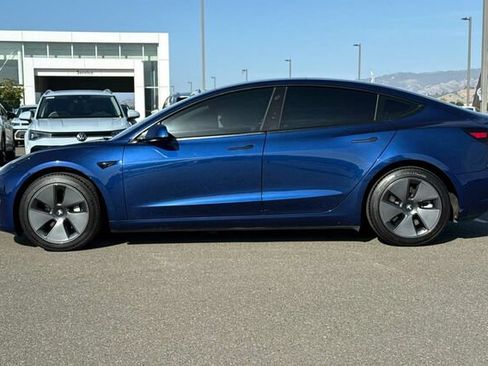 Used 2023 Tesla Model 3 Standard Range RWD image 7