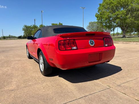 Used 2007 Ford Mustang Premium image 8