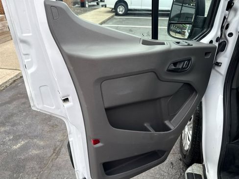 Used 2024 Ford Transit 250 Low Roof w/ Exterior Upgrade Package image 19