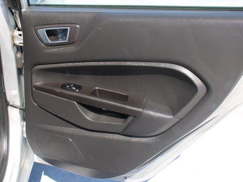Used 2014 Ford Fiesta Titanium FWD image 15