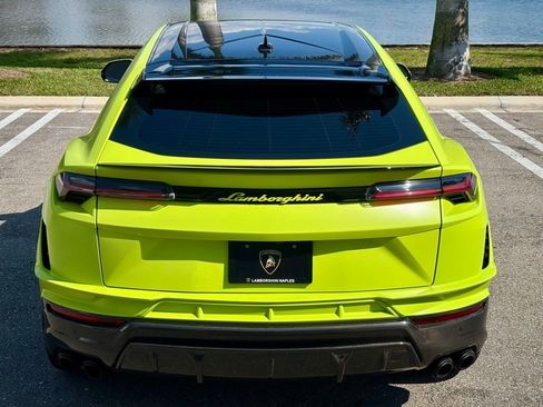 Used 2024 Lamborghini Urus Performante AWD/4WD image 7