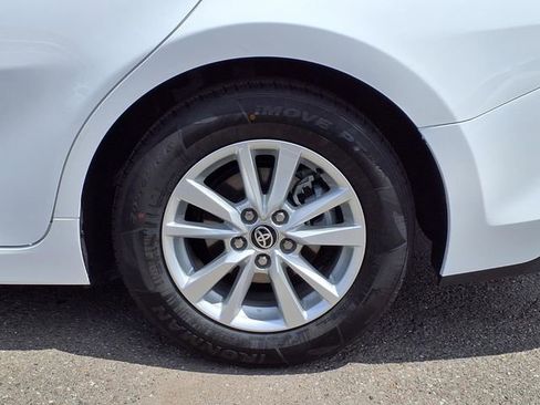 Used 2025 Toyota Camry LE image 7