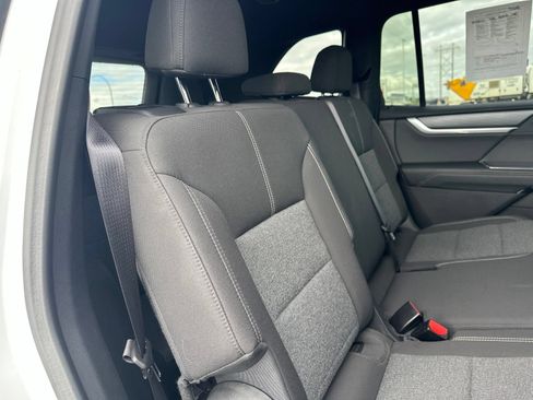 Used 2025 GMC Acadia Elevation AWD/4WD image 36