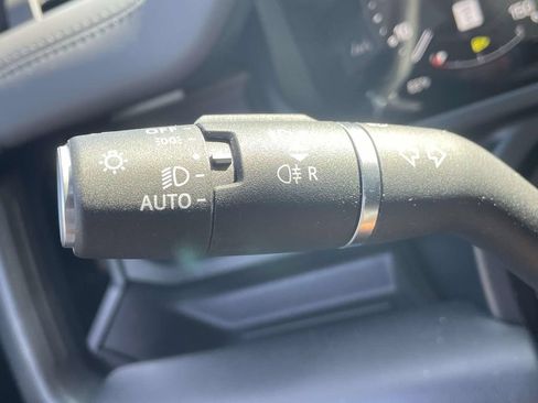 Certified 2024 Land Rover Defender 110 V8 AWD/4WD image 34