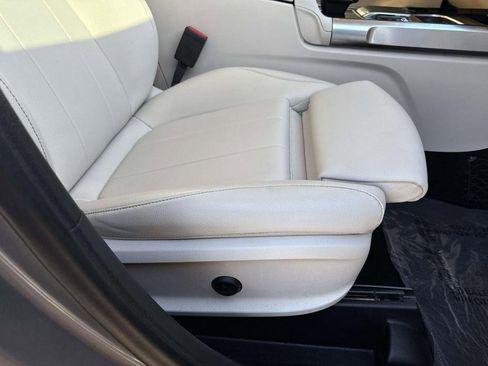 Used 2020 Mercedes-Benz GLB 250 image 12