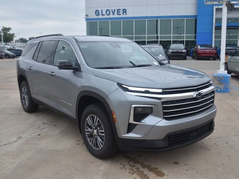 New 2026 Chevrolet Traverse LT w/ Enhanced Driving Package image 1