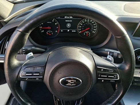 Used 2019 Kia Stinger GT1 image 21