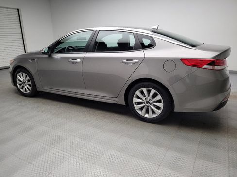 Used 2018 Kia Optima LX w/ 17" Alloy Wheels Package FWD image 3