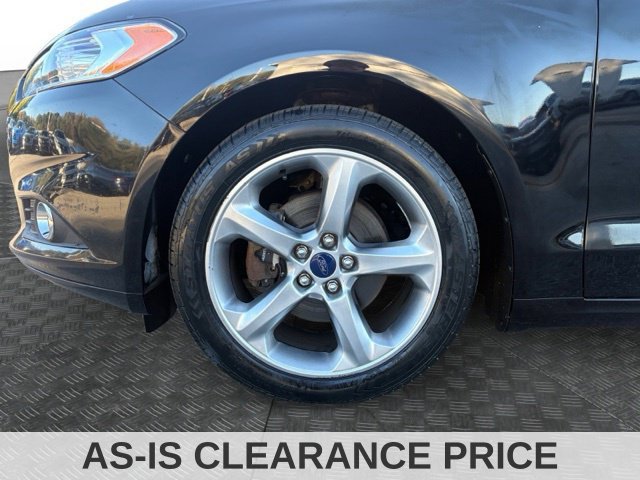 Used 2016 Ford Fusion SE AWD/4WD image 15