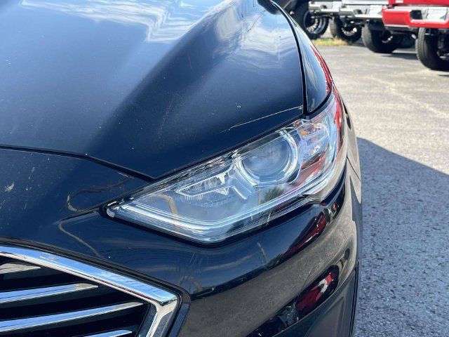 Used 2020 Ford Fusion SE FWD image 9