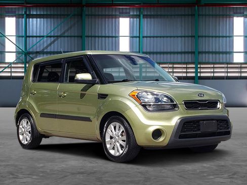 Used 2012 Kia Soul + FWD image 6