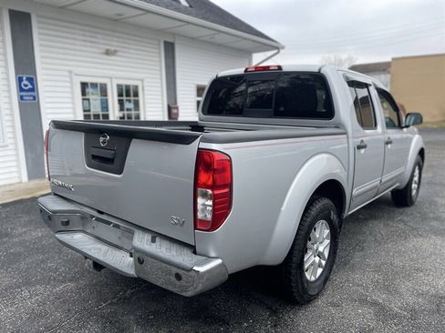Used 2015 Nissan Frontier SV w/ SV Value Truck Package image 9
