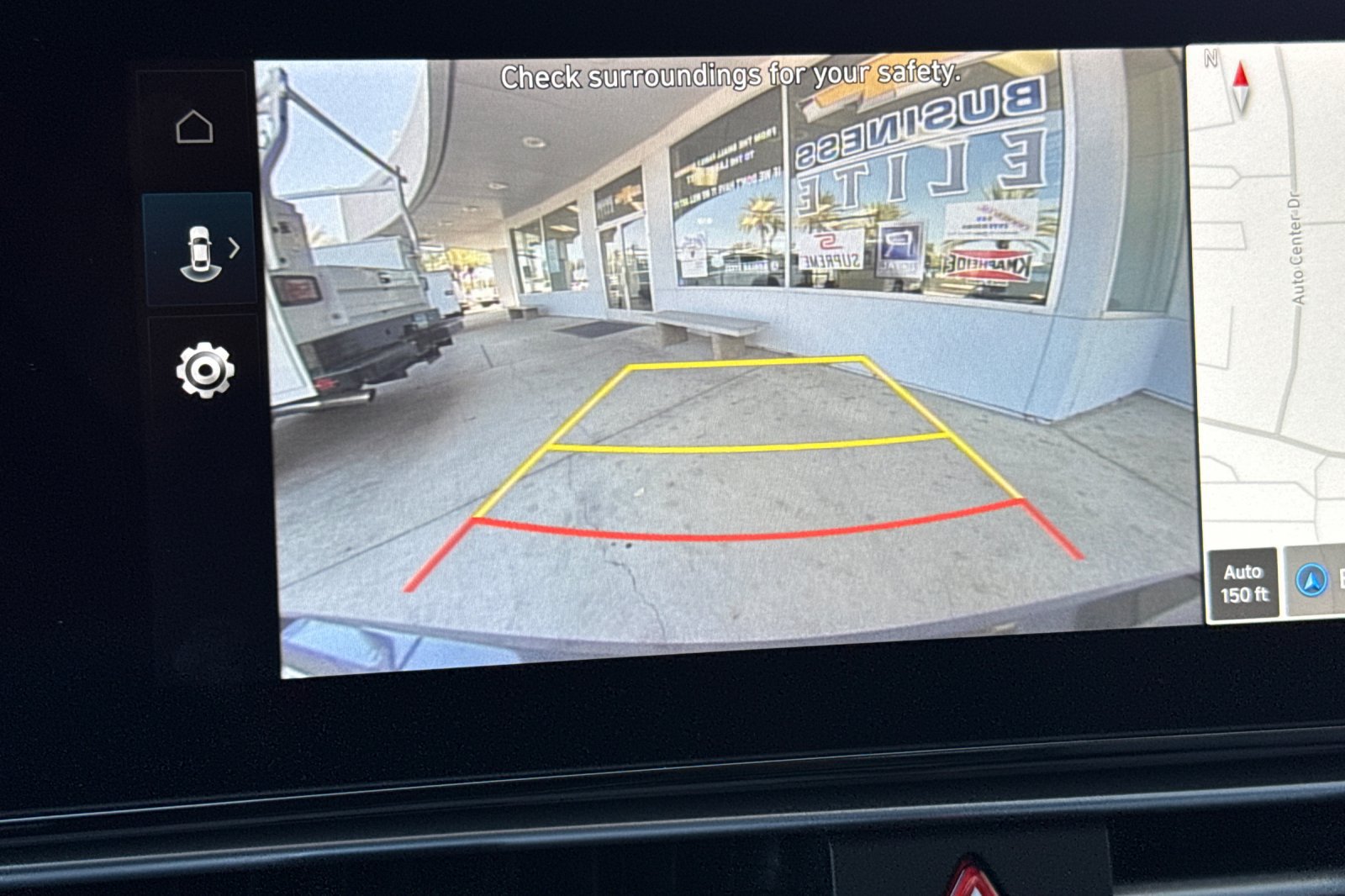 Used 2025 Hyundai Elantra Limited FWD image 21
