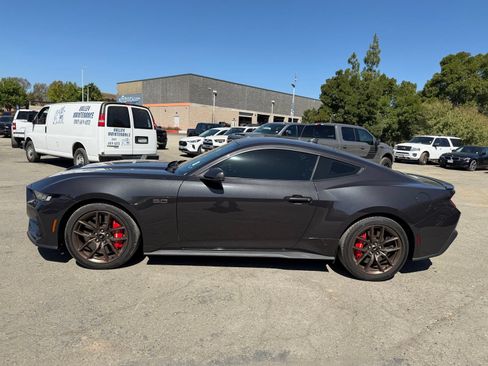 Used 2024 Ford Mustang GT Premium RWD image 2