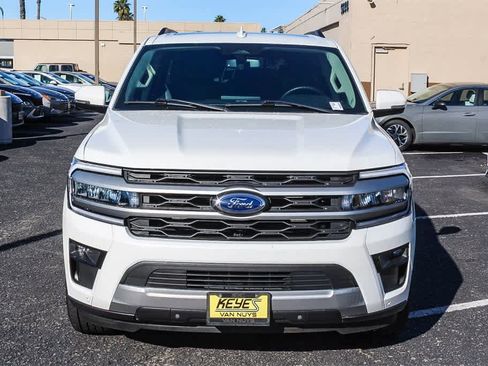 Used 2024 Ford Expedition XLT image 2