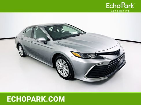 Used 2024 Toyota Camry LE image 1