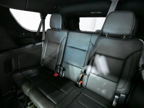 Used 2022 Chevrolet Suburban Z71 w/ Off-Road Capability Package image 10