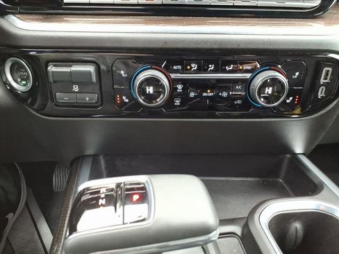 Used 2024 Chevrolet Silverado 1500 RST image 16