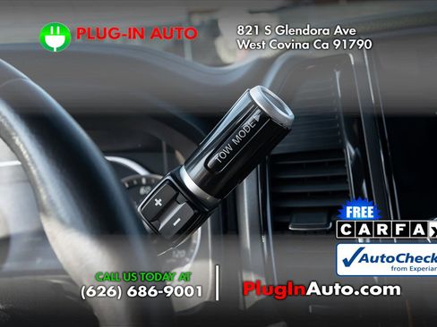 Used 2023 Nissan Titan SV w/ SV Convenience Package image 26