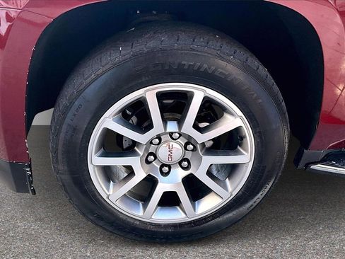 Used 2020 GMC Yukon XL Denali image 32