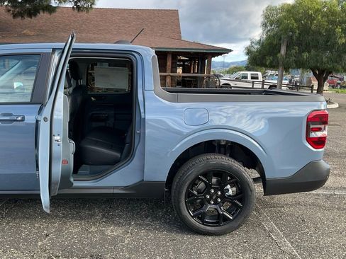New 2025 Ford Maverick Lariat w/ Black Appearance Package image 23