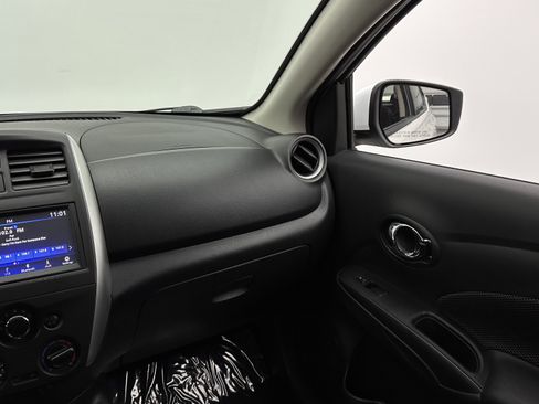 Used 2019 Nissan Versa SV image 24