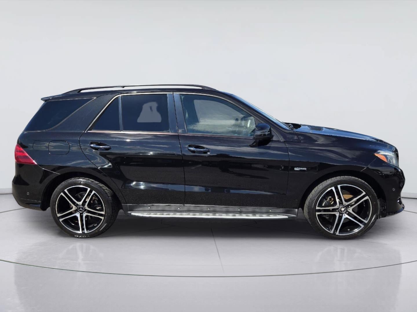 Used 2017 Mercedes-Benz GLE 43 AMG 4MATIC image 4