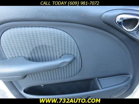 Used 2005 Chrysler PT Cruiser Limited image 26