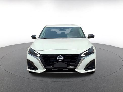 Used 2025 Nissan Altima 2.5 SV FWD image 6