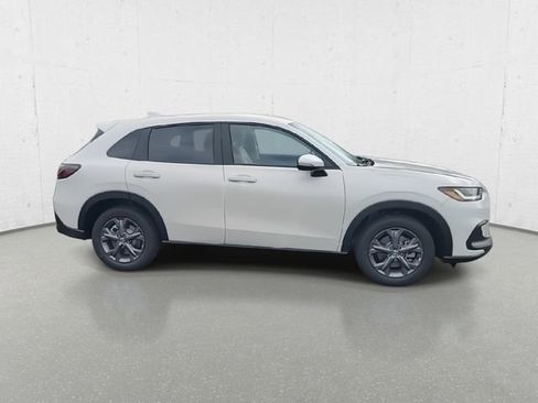 New 2026 Honda HR-V LX image 10