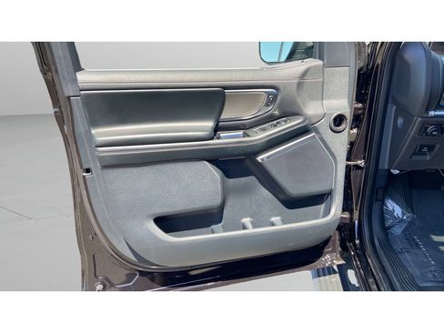 Used 2025 Ford Expedition Max Platinum AWD/4WD image 11
