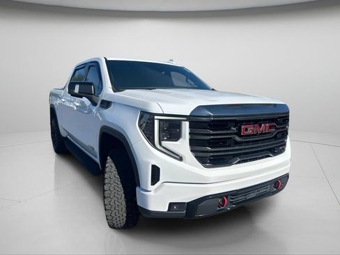 Used 2022 GMC Sierra 1500 AT4 AWD/4WD image 2