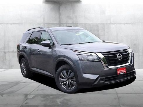Certified 2025 Nissan Pathfinder SV FWD image 2