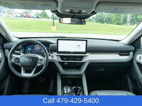Used 2025 Ford Explorer Active w/ Active Comfort Package AWD/4WD image 31