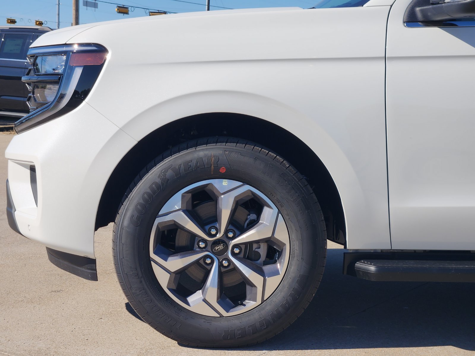 New 2027 Ford Expedition Max Active RWD image 9